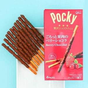 Pocky Keksstäbchen mit Beeren-Schokolade