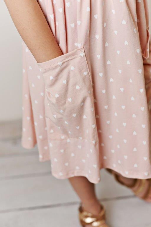 Schwingendes Kleid – Rosa, Herzmotiv