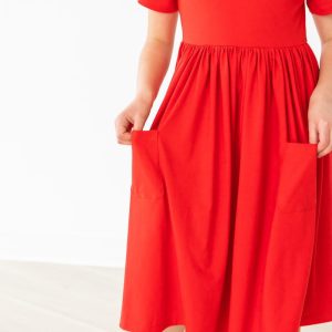 Schwingendes Kleid – Rot, Taschen, Kurzarm – S/S