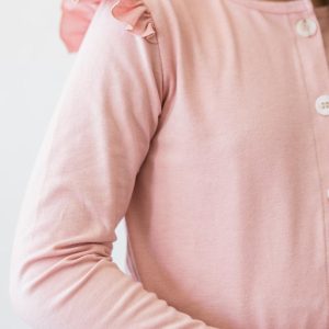 Strickjacke mit Rüschen – Vintage-Rosa