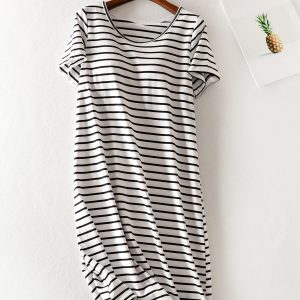 Kleid – Streifenmuster, Rundhalsausschnitt, Kurzarm