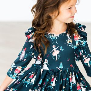 Schwingendes Kleid – Weihnachten, Ballett, Rüschen