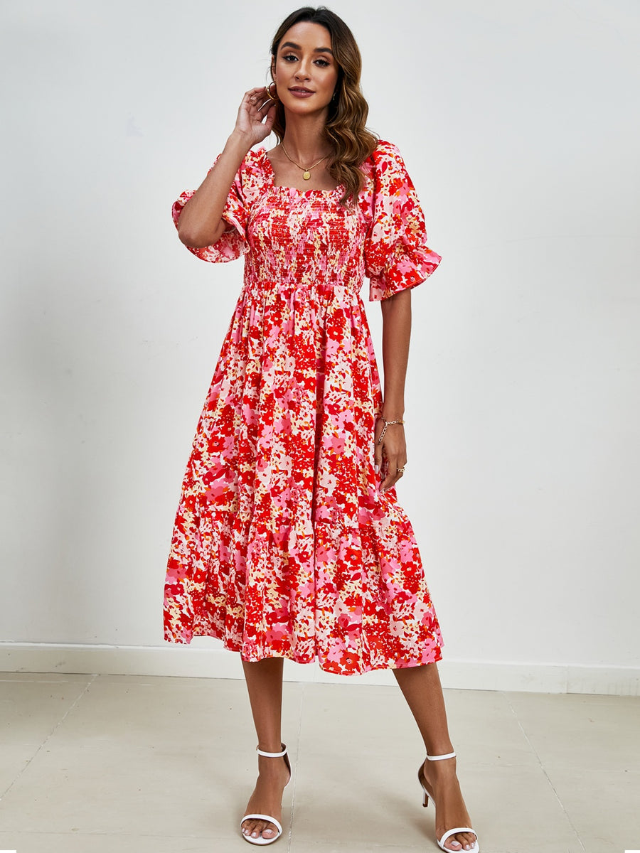Kleid – gesmokt, Blumenmuster, eckiger Ausschnitt, Kurzarm